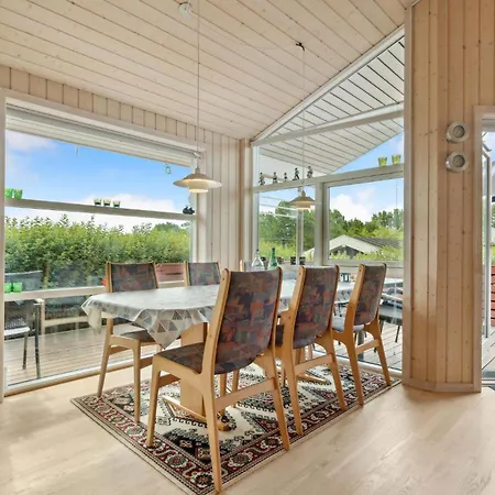 2 Bedroom Awesome In 度假居 Tranekær