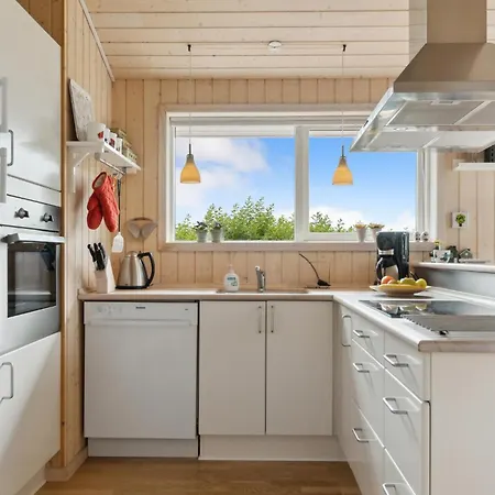 度假居 2 Bedroom Awesome In *